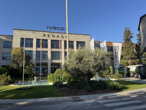 IVECO S-WAY EXPERIENCE IN MADRID = MORELO & IVECO